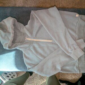 Vuori Cropped Hoodie - Dusty Blue - Size L